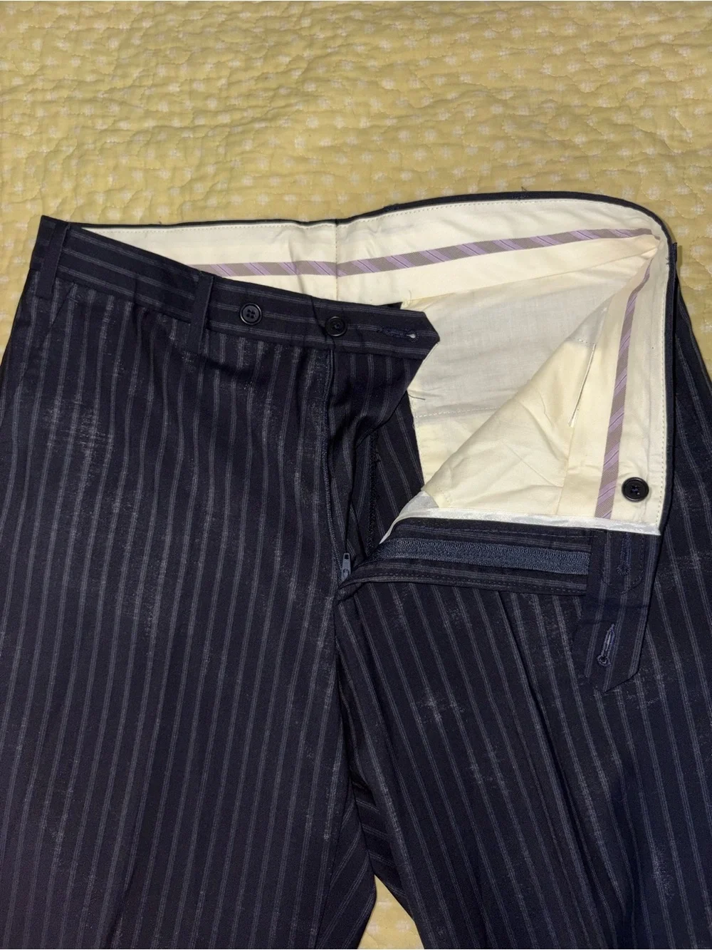 NWT Ike Behar 2-pc Navy Pinstripe Suit Made in Italy size 40S 34W Super 100s
